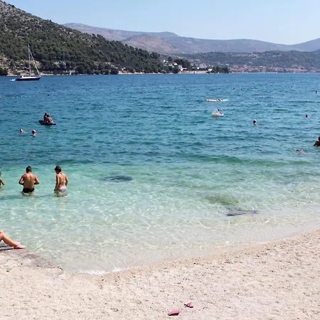 With Parking Space Marina, Trogir - 25135 マリナ