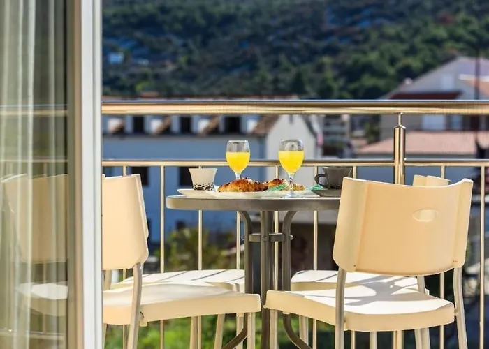 With Parking Space Marina, Trogir - 25135 マリナ