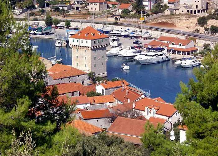 With Parking Space Marina, Trogir - 25135 アパート マリナ
