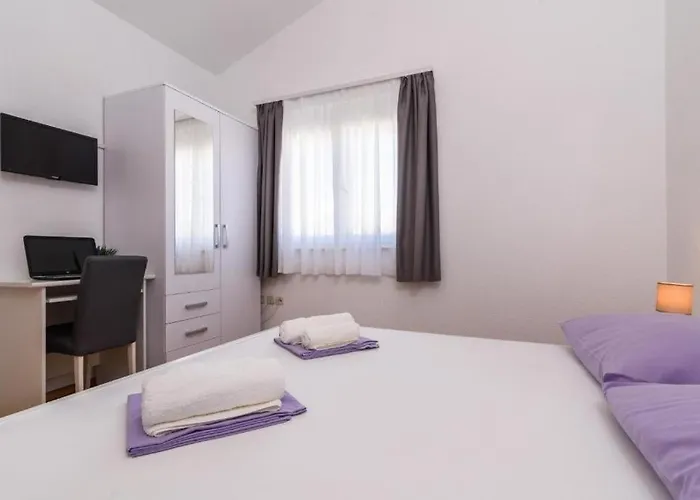 アパート With Parking Space Marina, Trogir - 25135 マリナ